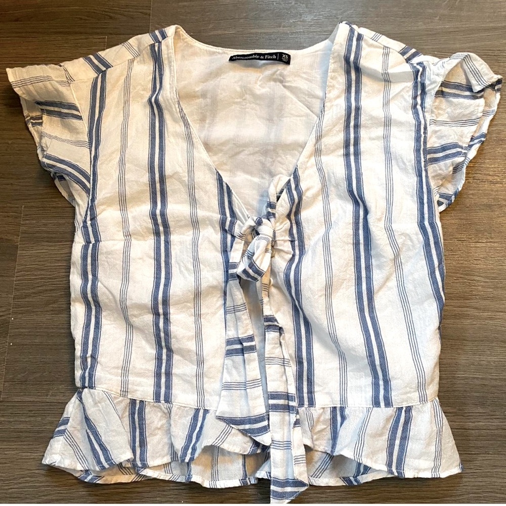 Abercrombie & Fitch Top